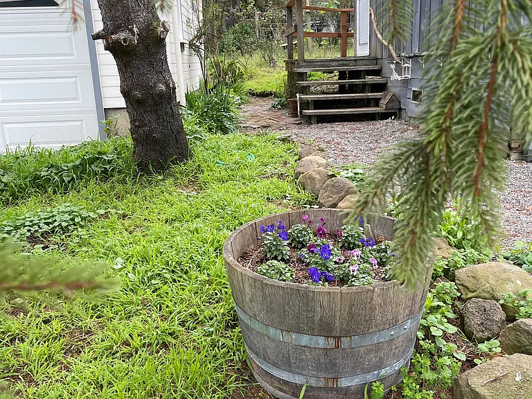 2295 Goodwin Ave — Photo 17
