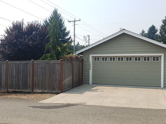 5th image of 1502 N Cambrian Ave