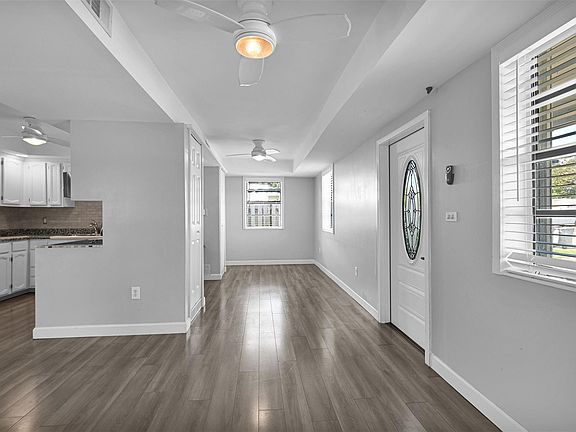 3rd image of 5048 NE 14th Terrace