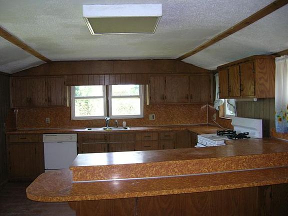 3rd image of 20607 W Highway 62