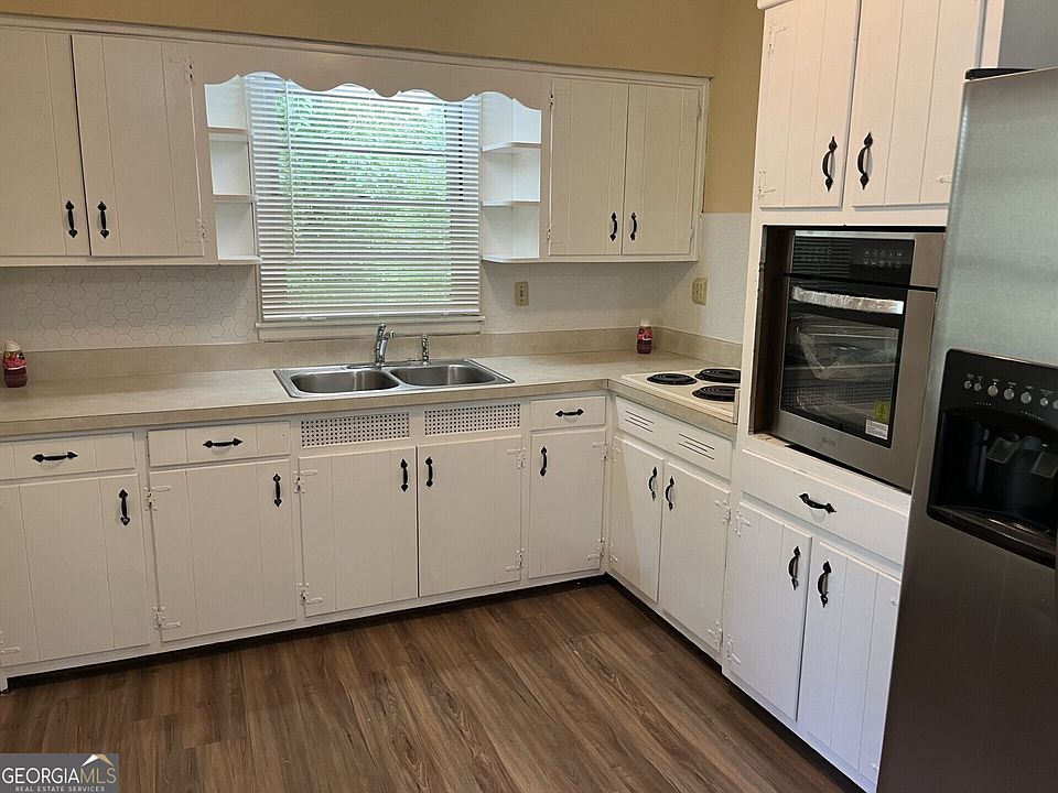 2nd image of 1099 Glendale Dr