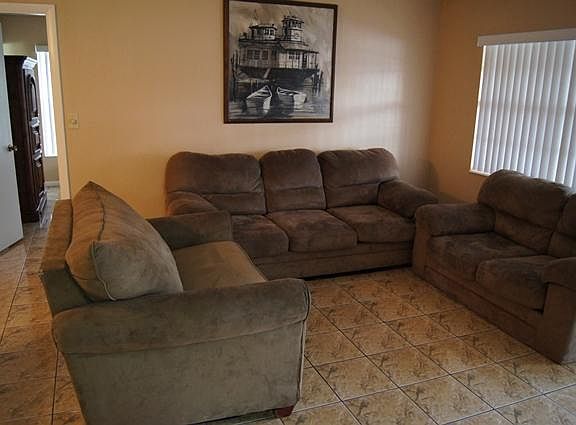 5th image of 120 Kerr Cir N