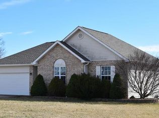 570 Oak St, Farmington, MO 63640