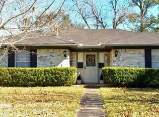 2903 Trinity Dr, Pearland, TX 77584