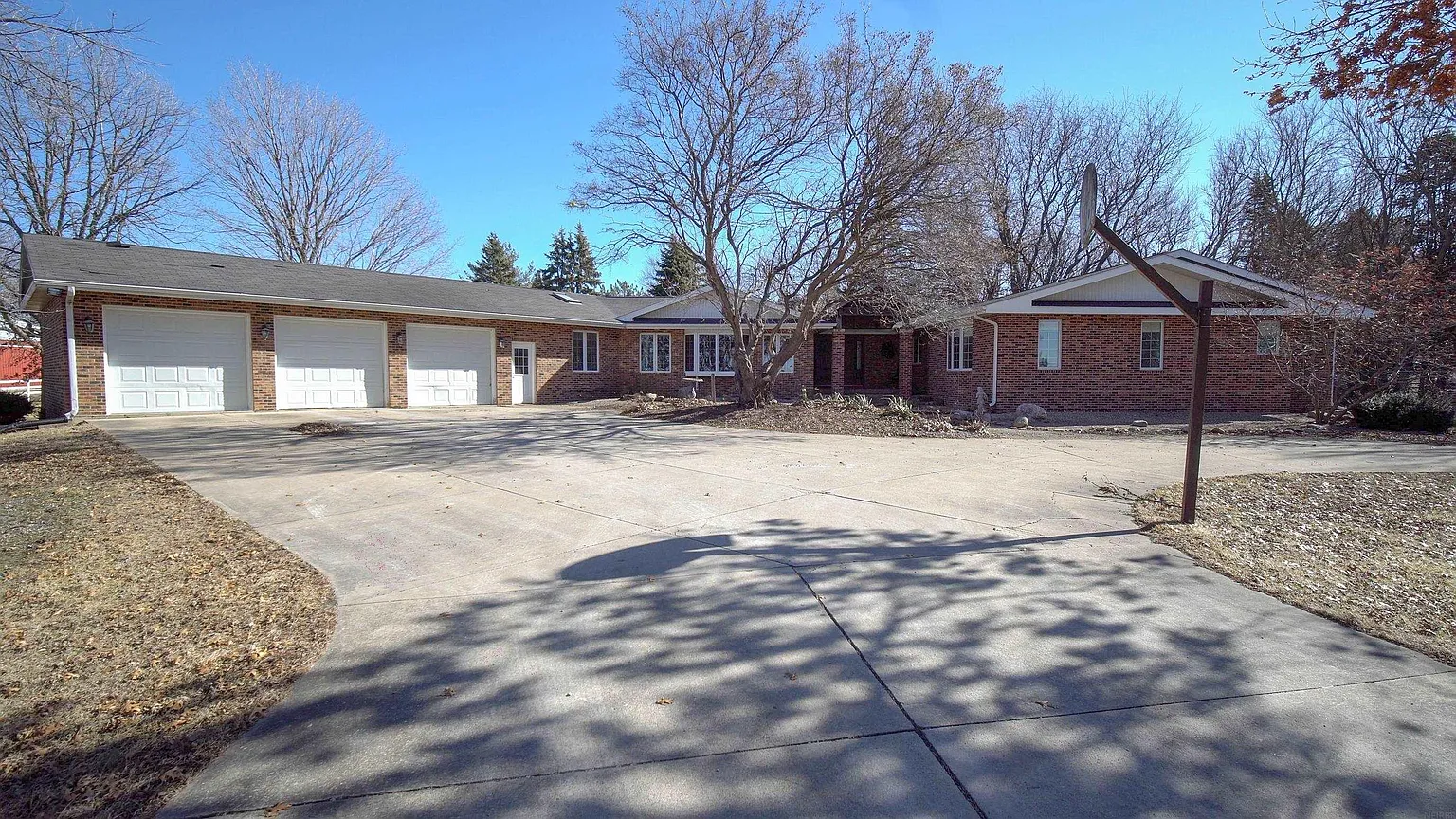 8441 Kimball Ave photo 1