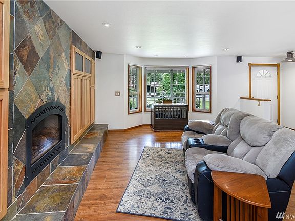 5th image of 5251 NE Ponderosa Dr