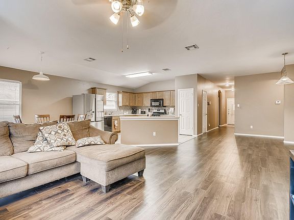 5th image of 123 Loon Lake Dr