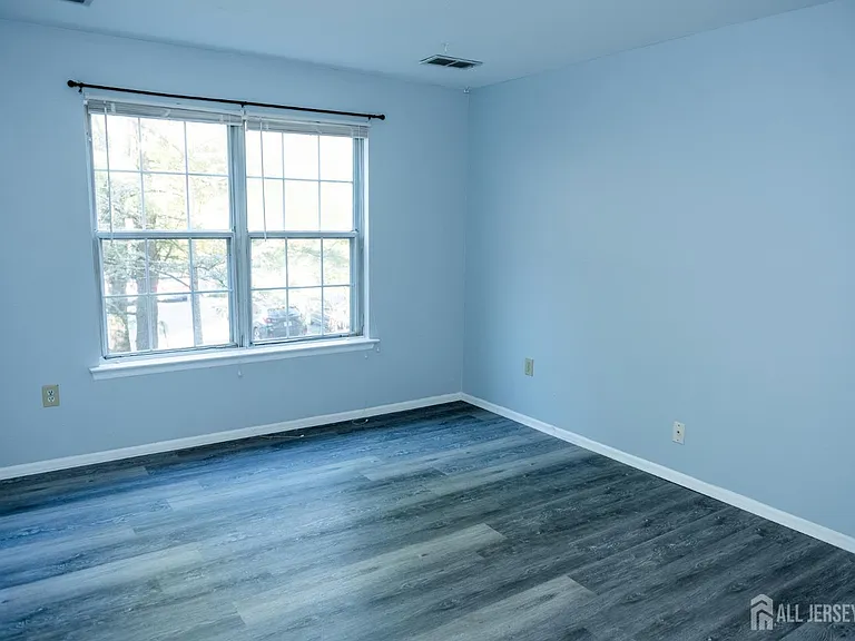 2162 Ash Ct — Photo 12
