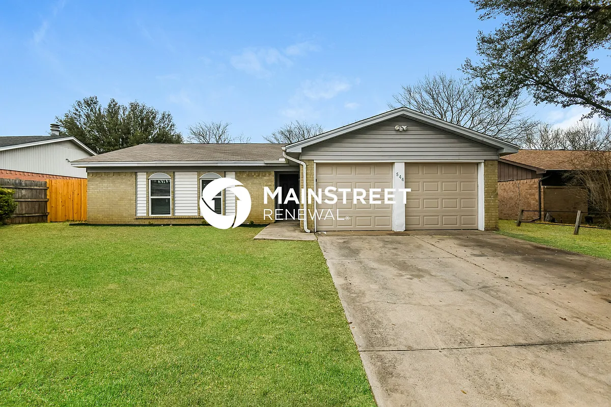 Front View - 544 Fox Dr