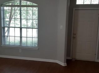 218 Canterbury Dr, Conroe, TX 77303