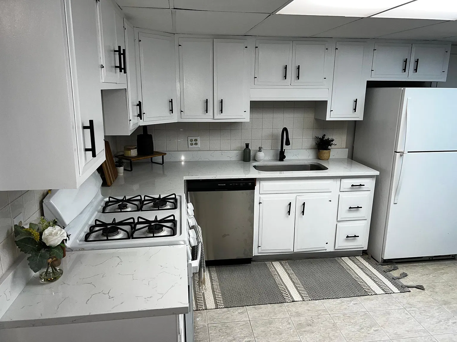 2 bed, 1000 sqft, $1,495 — Photo 2