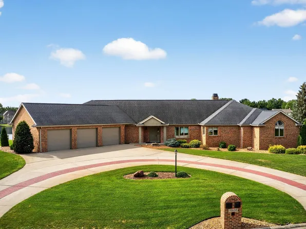 15838 N Lakeshore Dr, Granger, IN 46530