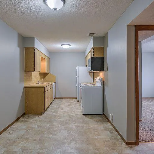 10827 Blondo St #24 — Photo 8