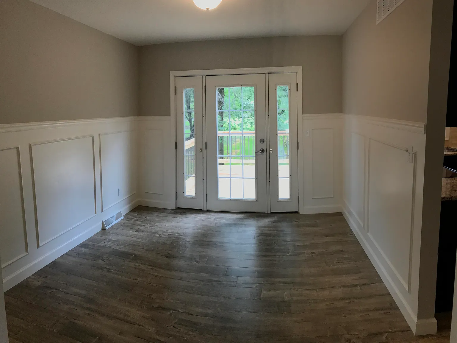 4 bed, 3.5 bath, 2782 sqft, $2,850 — Photo 2