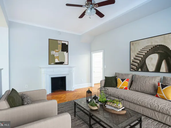 250 S 13th St APT 2B, Philadelphia, PA 19107