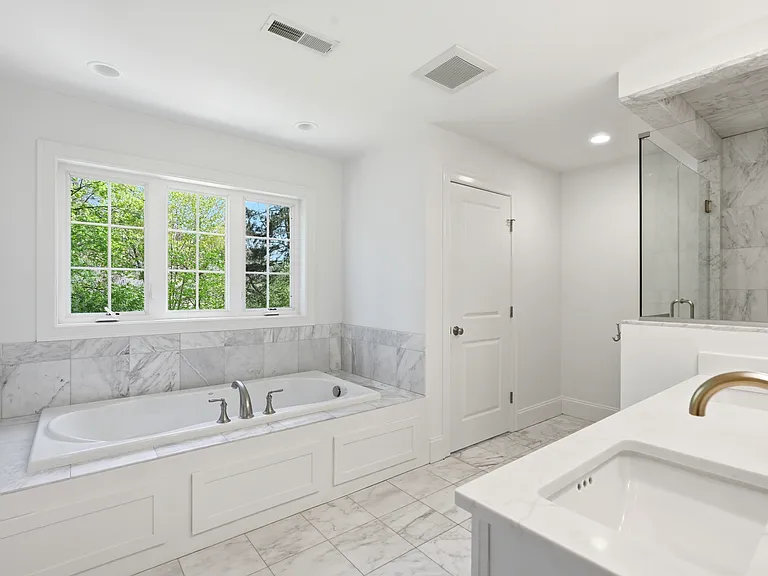 30 Redwing Rd — Photo 8