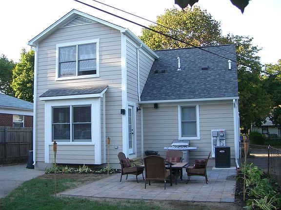 2nd image of 420 Amelia Ave
