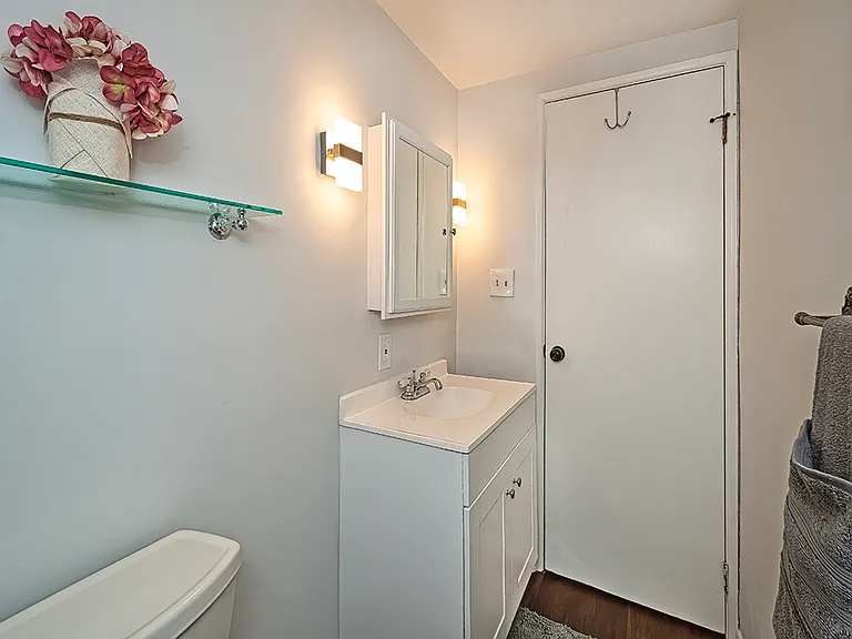 5704 Hampton St #2 — Photo 10
