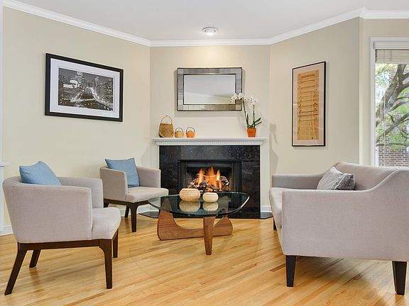 Beautiful living room with fireplace