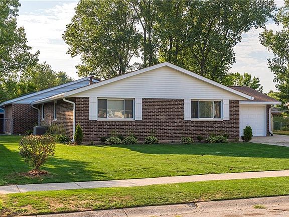 2nd image of 5221 Wakefield Dr