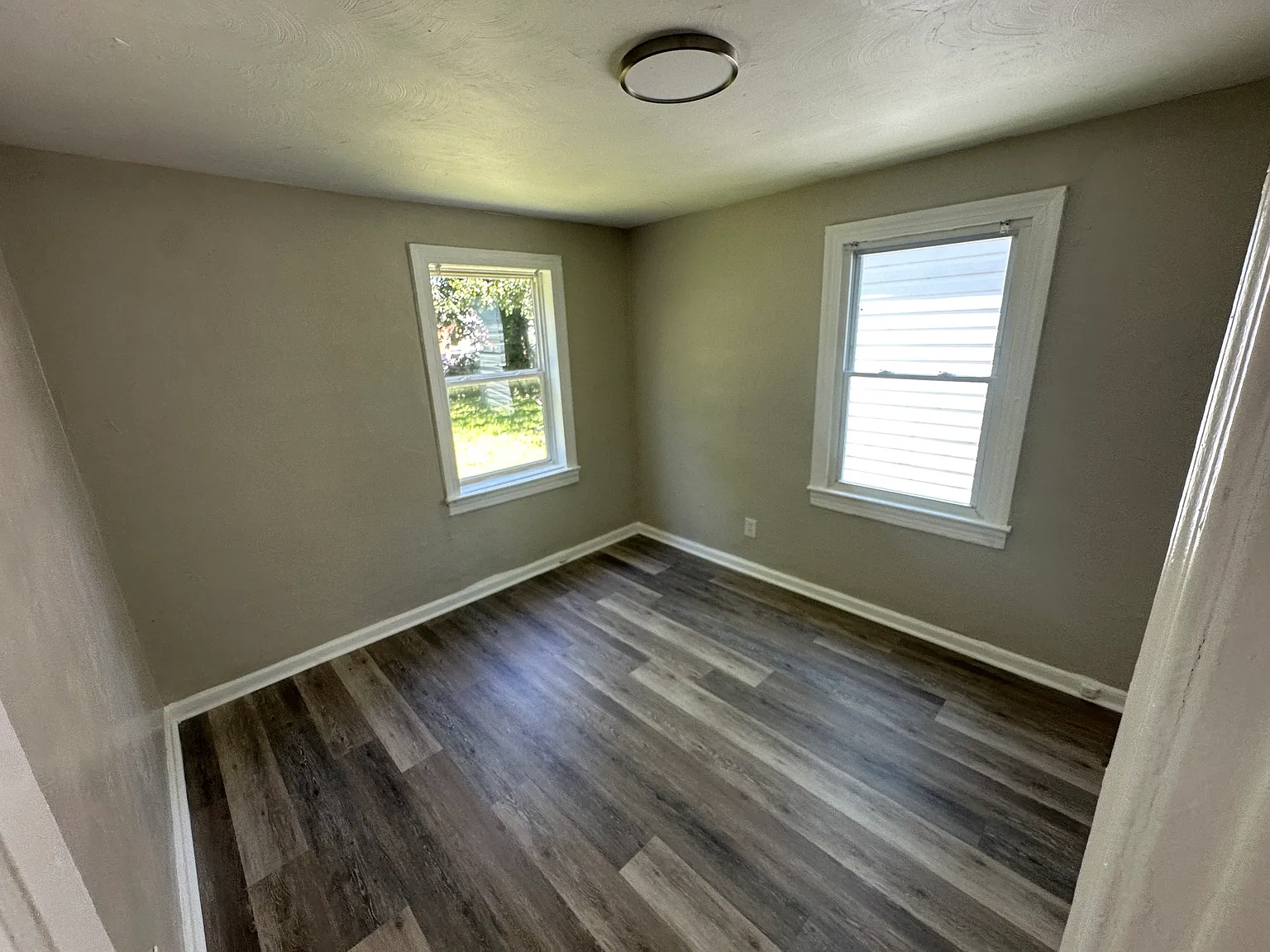 2 bed, 809 sqft, $1,285 — Photo 4
