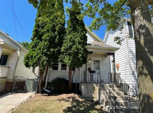 830 E Brady St, Milwaukee, WI 53202