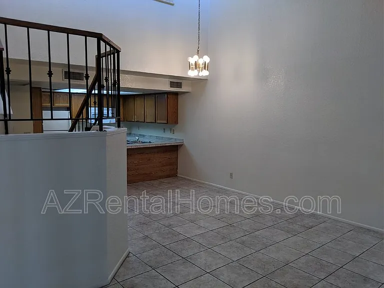 609 E Mesquite Cir #127 — Photo 4