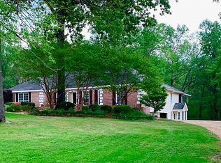 130 Forest Dr, Deatsville, AL 36022