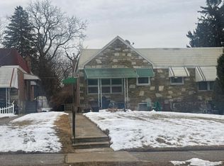 7331 Shelbourne St, Philadelphia, PA 19111