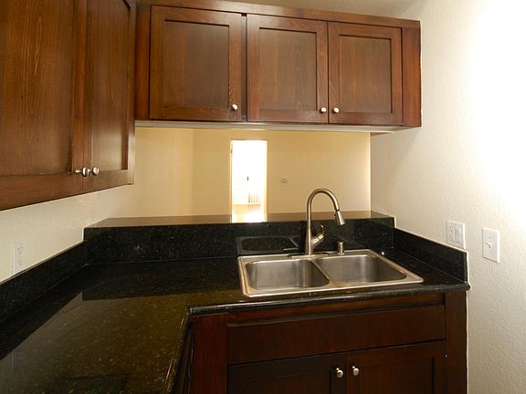 3rd image of 1348 N Sierra Bonita Ave #5