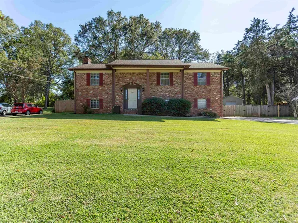 19 Monte Bello Ln, Montevallo, AL 35115