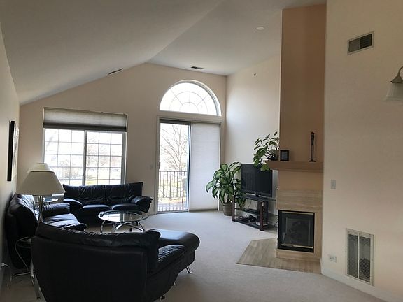 3rd image of 1667 Chelmsford Ct Unit 2