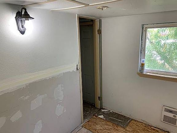 3rd image of 713 Brent Dr Trailer 14