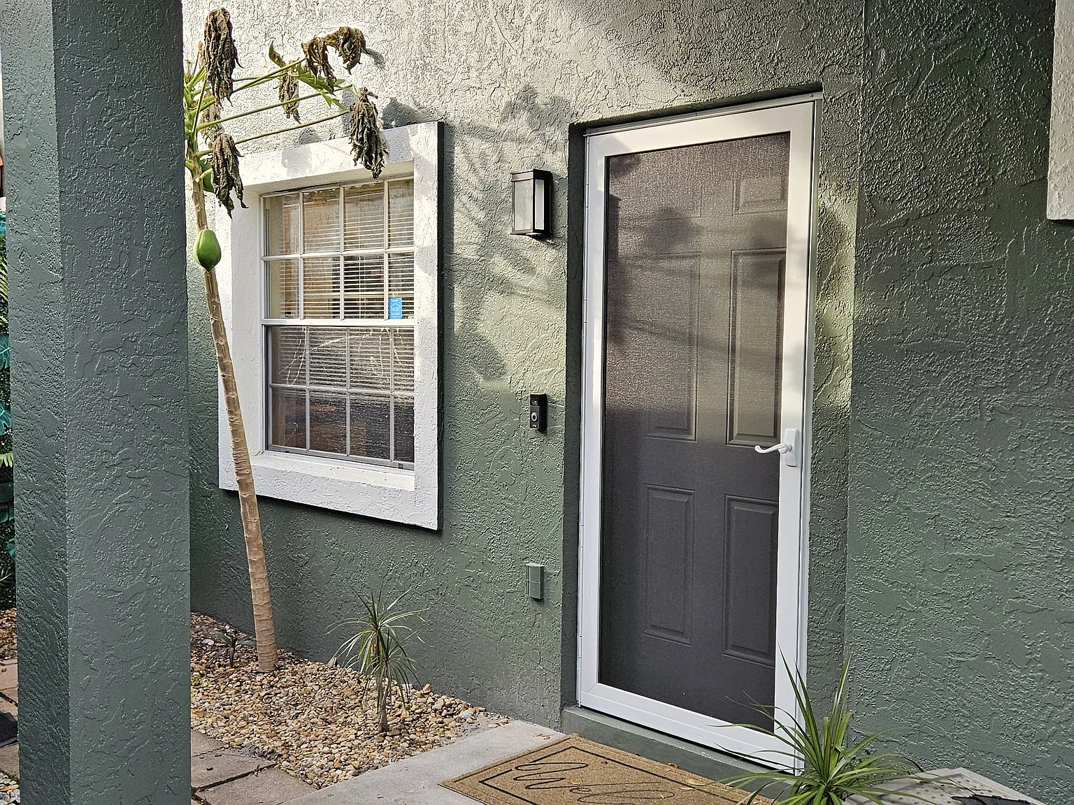 2 bed, 2.5 bath, 1434 sqft, $2,050 — Photo 2