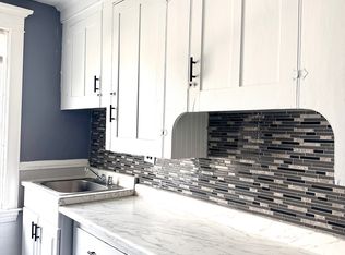 232 Bucklin St FLOOR 3, Pawtucket, RI 02861