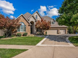 3319 S Sulgrove Ave, Springfield, MO 65804