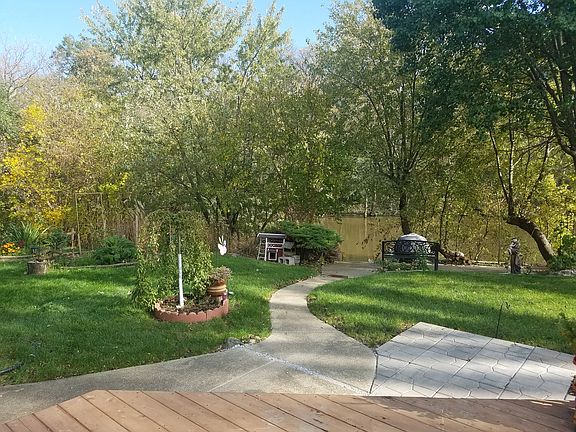 4th image of 1959 Berry Ln