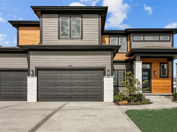 17661 Haskins St, Overland Park, KS 66013