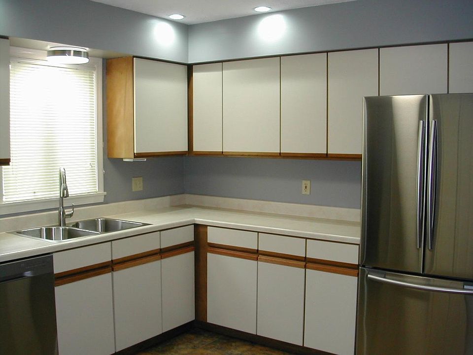 2nd image of 9 N Pointe Dr