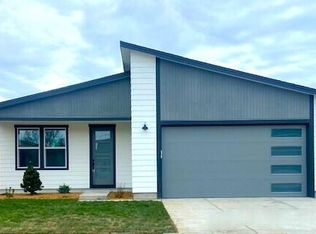 2883 NE Pinnacle Pl #28, Bend, OR 97701