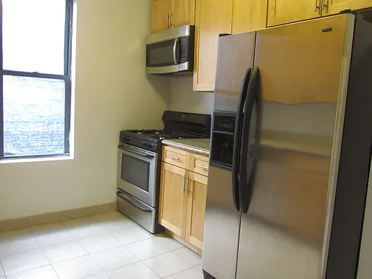 Rented by Beekman Street Realty | media 27