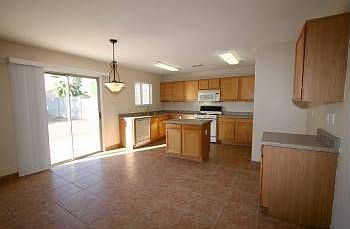 4th image of 1019 E Cowboy Cove Trl