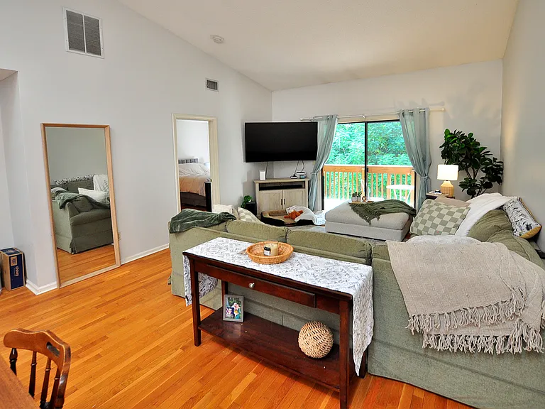 30 Simsbury Lndg #30 — Photo 39