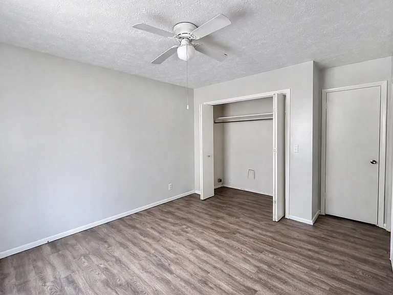 336 E Webster St — Photo 9