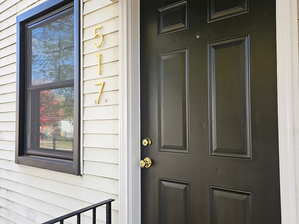 1st image of 517 W 40th Pl Unit 1