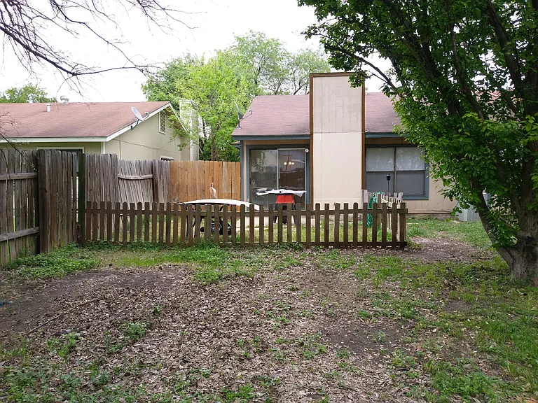 Additional Gated Backyard