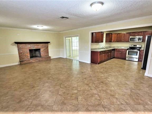 3rd image of 3618 SE 2nd Ct