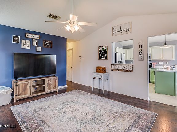 4th image of 14554 Indian Trails Cir