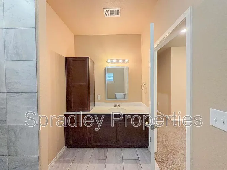 1003A Laurel Dr — Photo 17