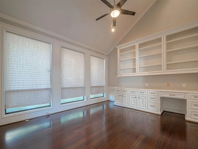 15714 Sylvan Lake Dr — Photo 22